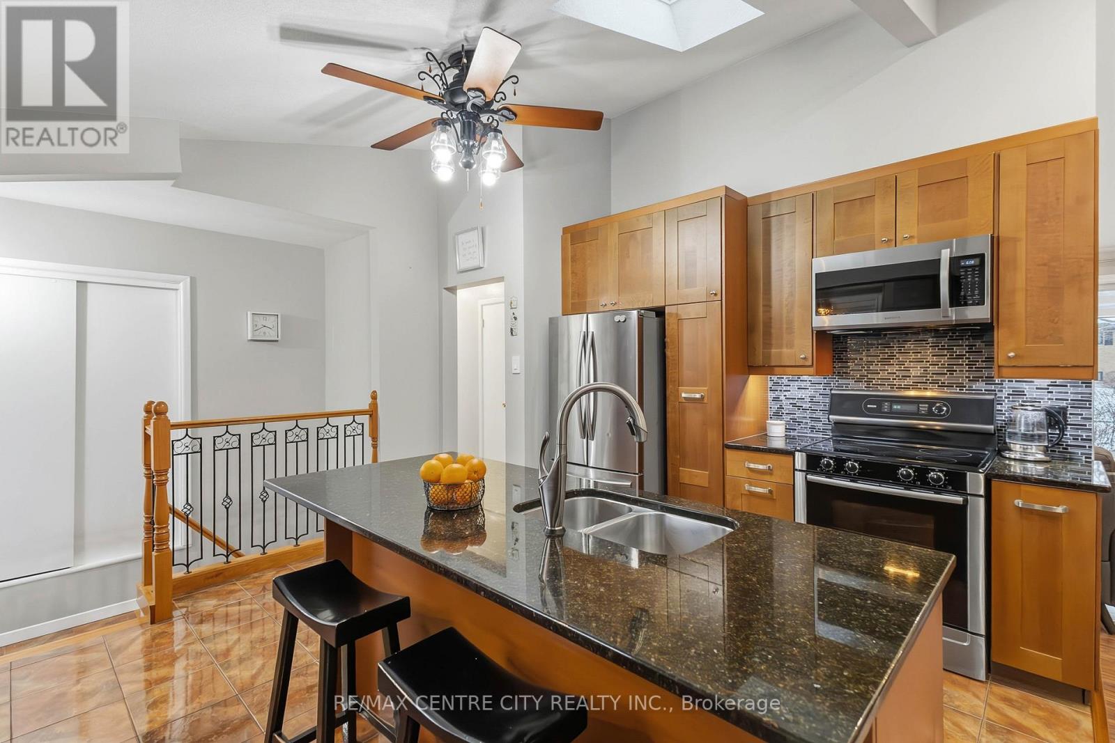 71 Sunray Avenue, London South, Ontario  N6P 1C1 - Photo 18 - X12725094