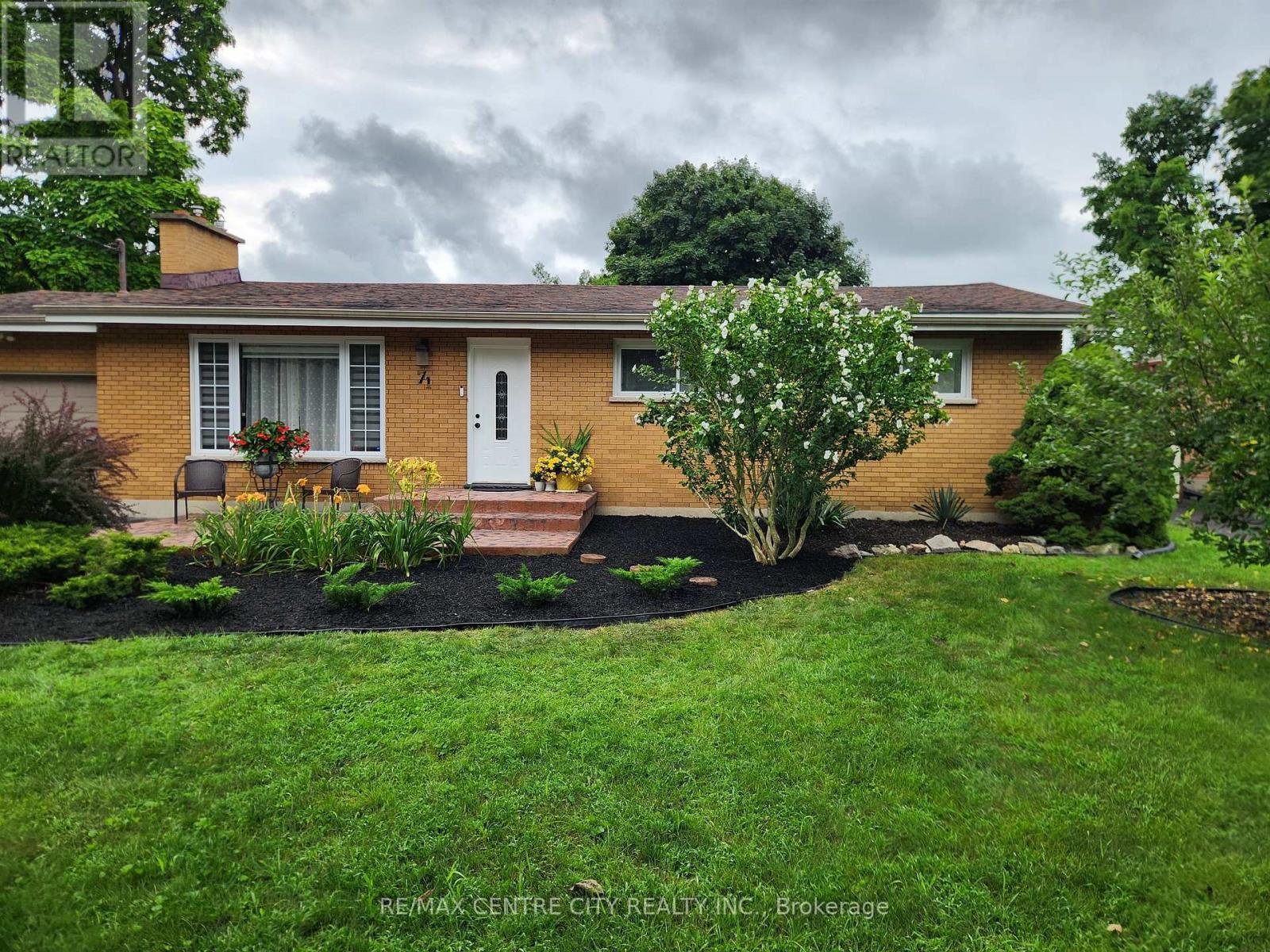 71 Sunray Avenue, London South, Ontario  N6P 1C1 - Photo 46 - X12725094