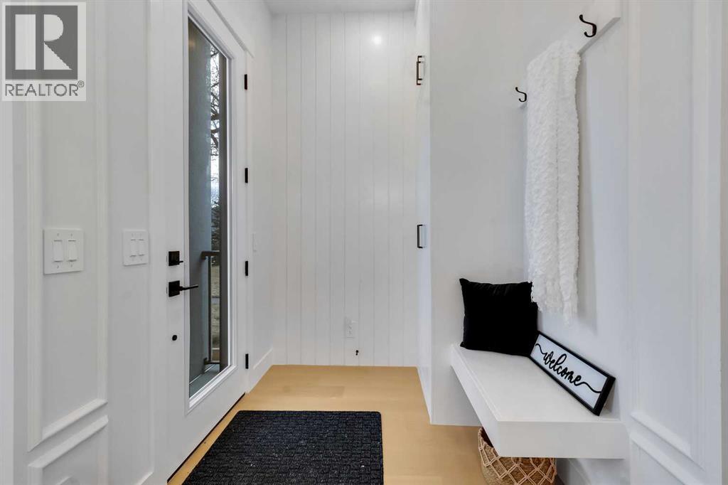 646 25 Avenue Nw, Calgary, Alberta  T2M 2A9 - Photo 3 - A2279842