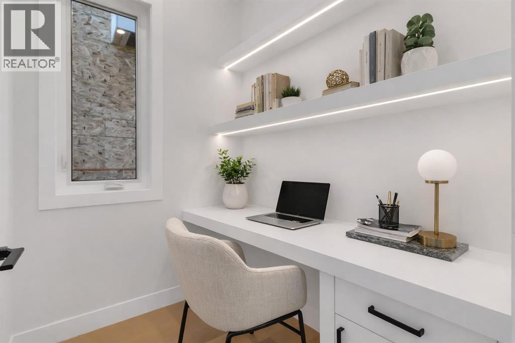 644 25 Avenue Nw, Calgary, Alberta  T2M 2A9 - Photo 5 - A2279867