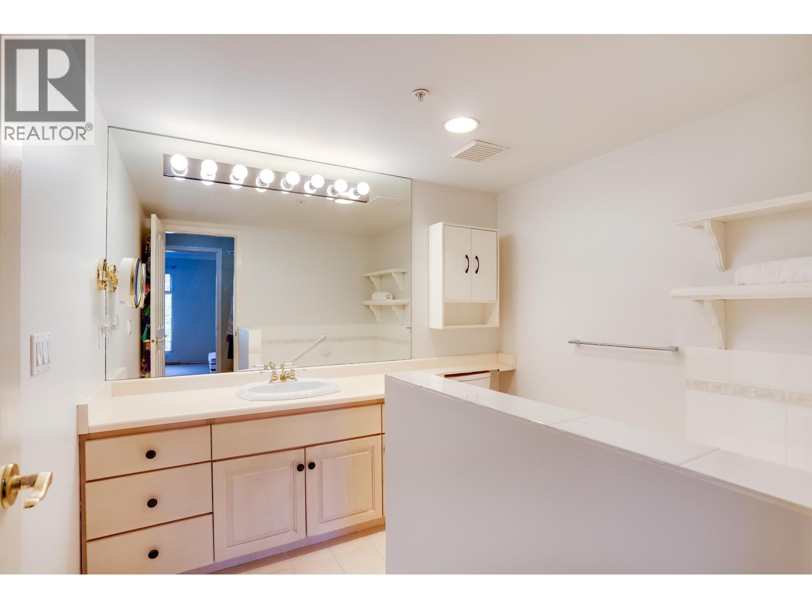 205 1118 55th Street, Delta, British Columbia  V4M 3J8 - Photo 10 - R3082831