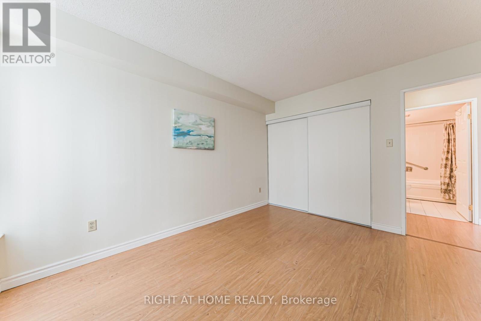 1011 - 55 Elm Drive, Mississauga, Ontario  L5B 3Z3 - Photo 20 - W12727578