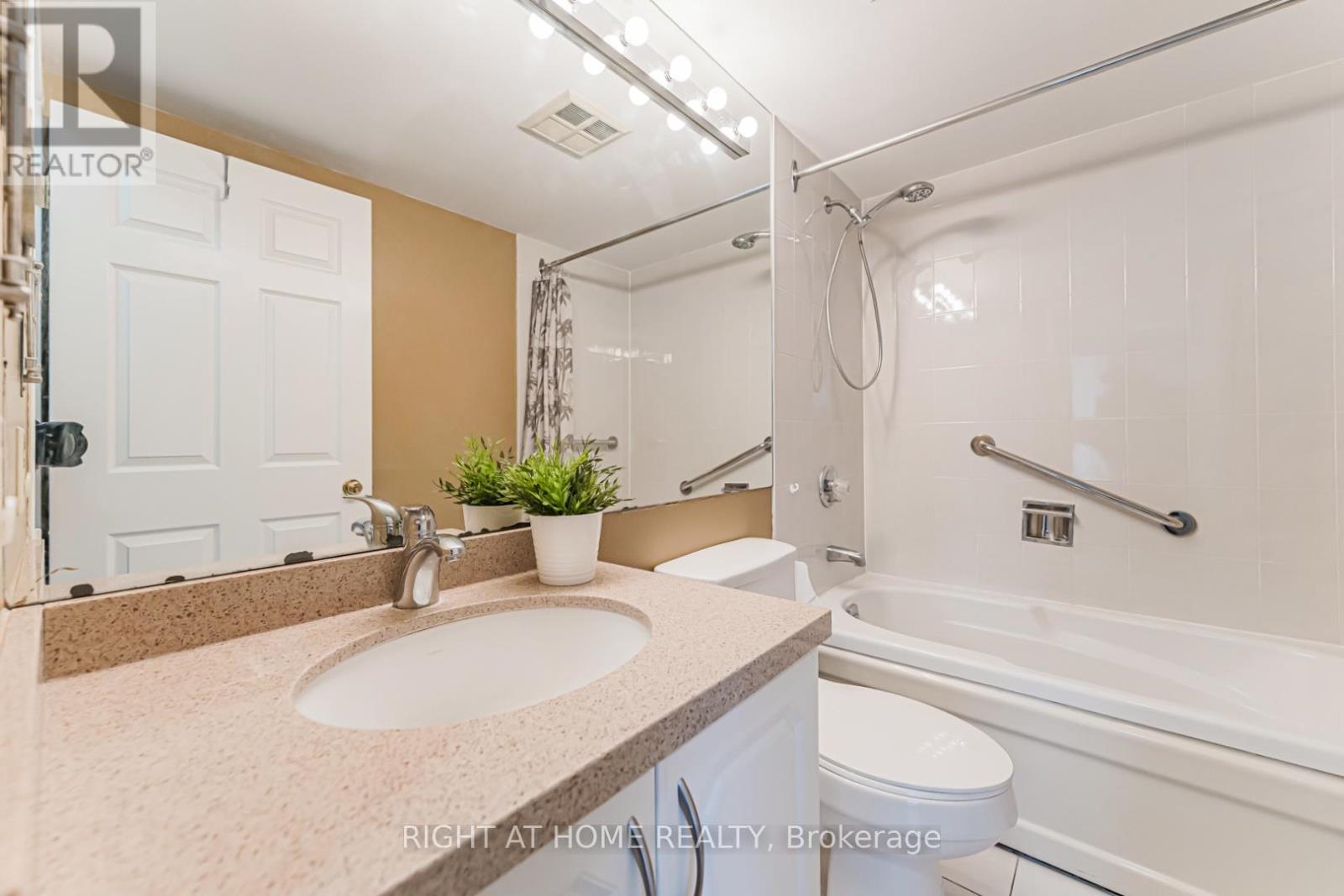 1011 - 55 Elm Drive, Mississauga, Ontario  L5B 3Z3 - Photo 21 - W12727578