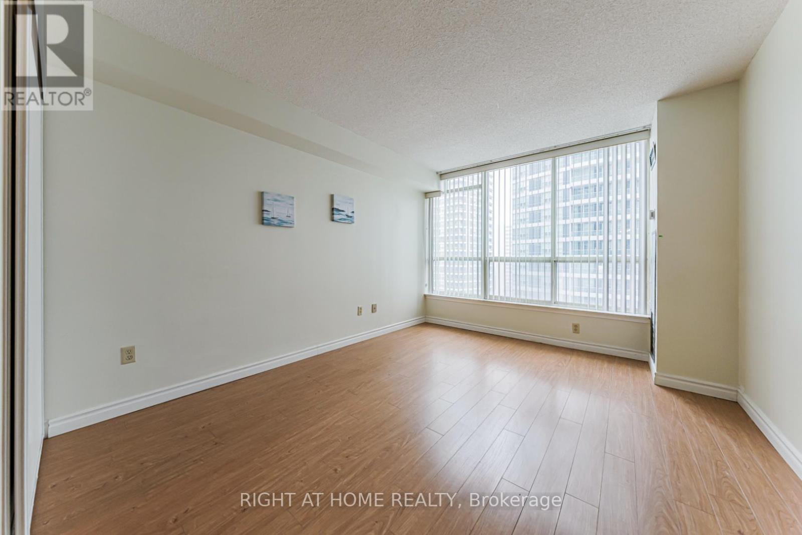 1011 - 55 Elm Drive, Mississauga, Ontario  L5B 3Z3 - Photo 22 - W12727578