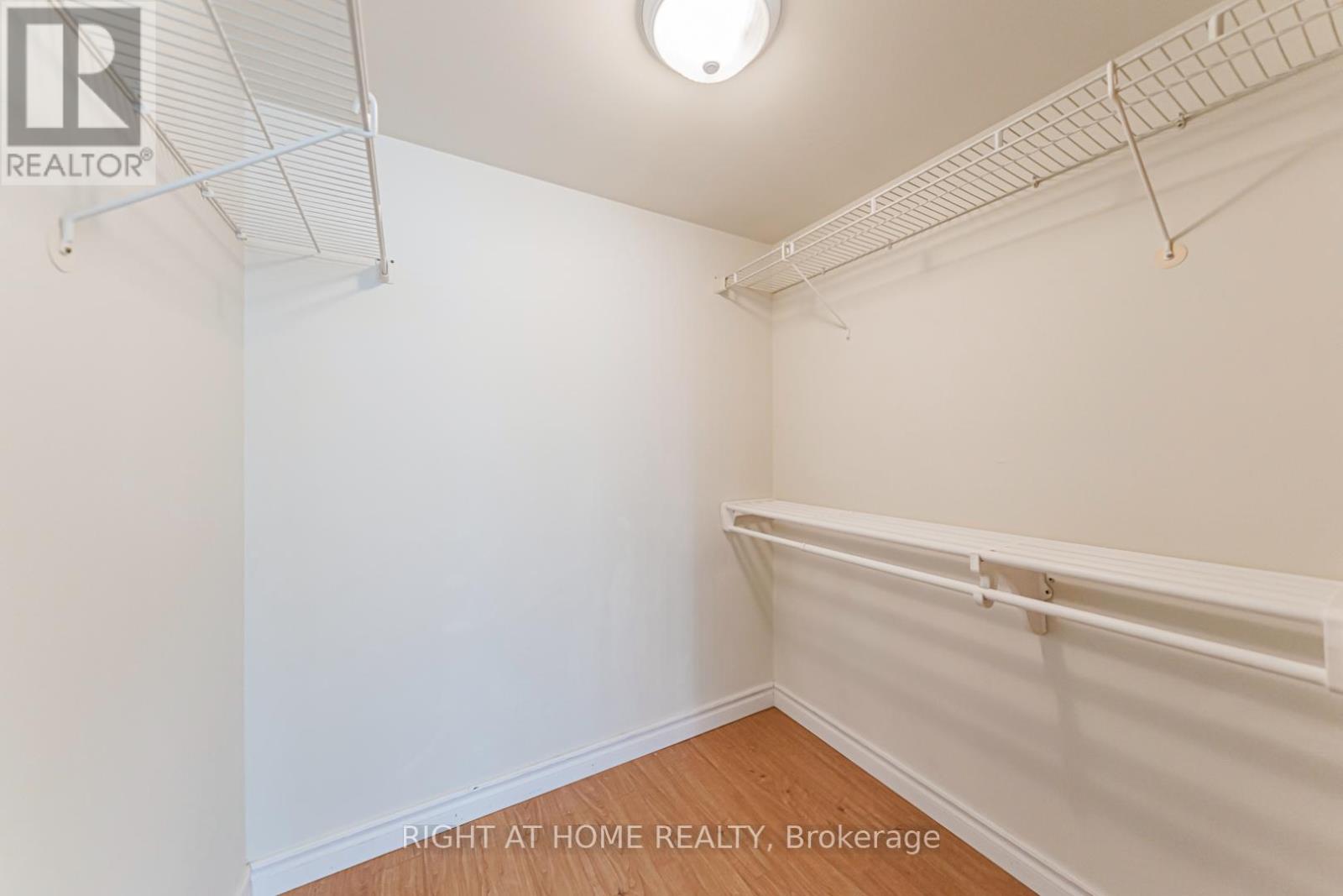 1011 - 55 Elm Drive, Mississauga, Ontario  L5B 3Z3 - Photo 27 - W12727578