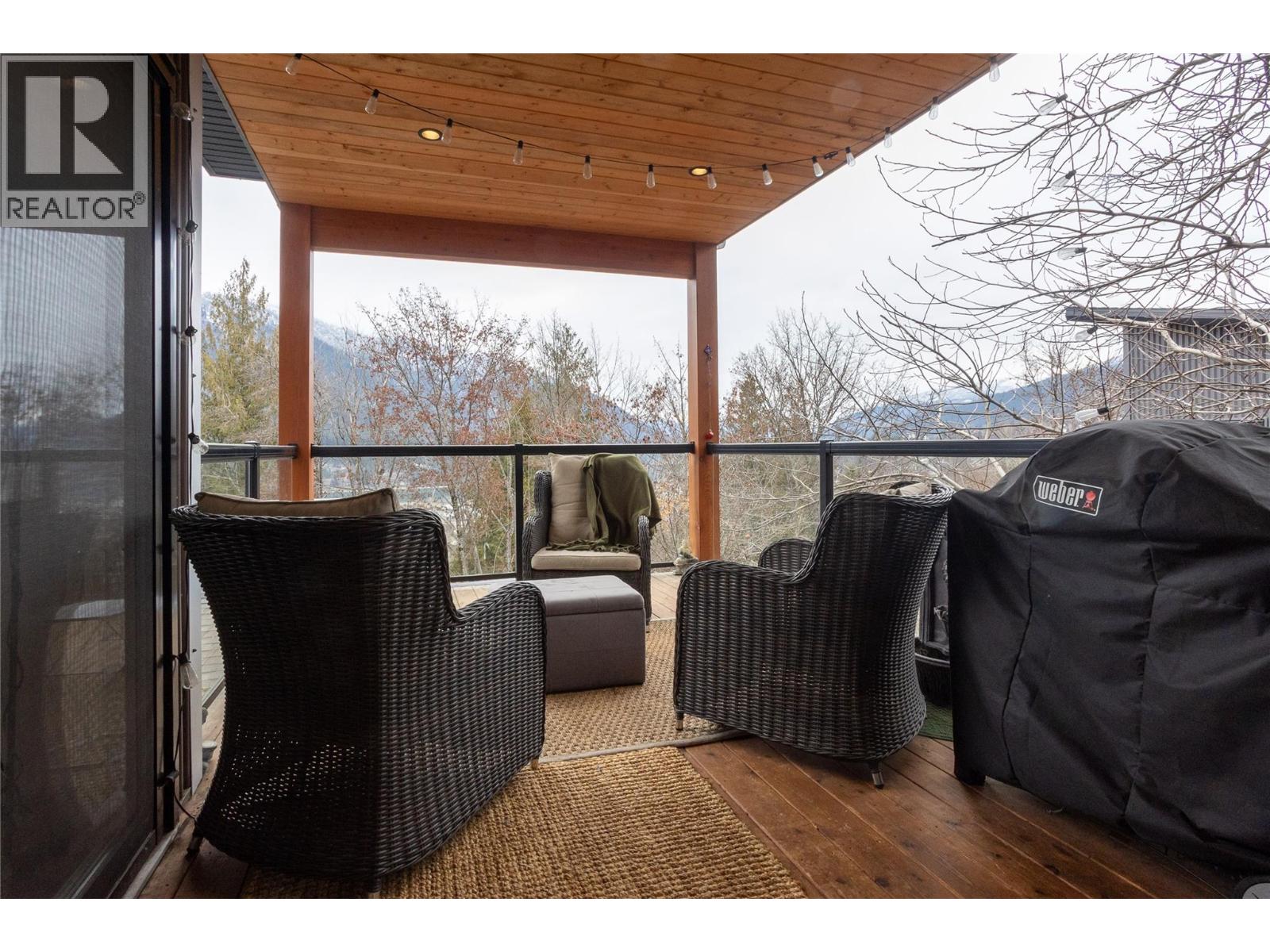 610 Wasson Street, Nelson, British Columbia  V1L 3G7 - Photo 13 - 10372071