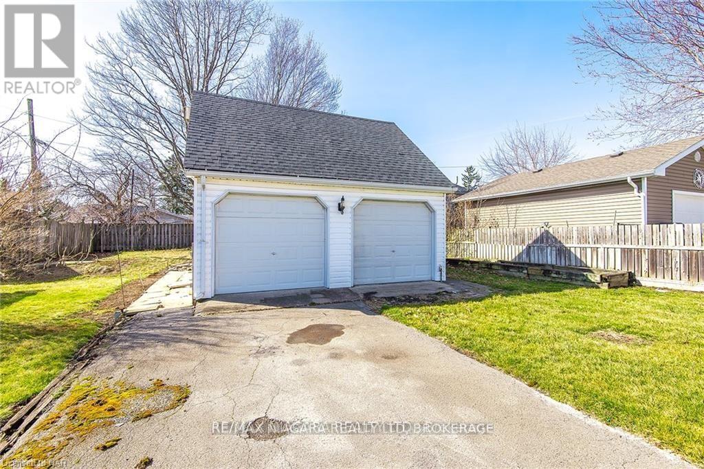 120 Elizabeth Street, Port Colborne, Ontario  L3K 2B9 - Photo 7 - X12578458