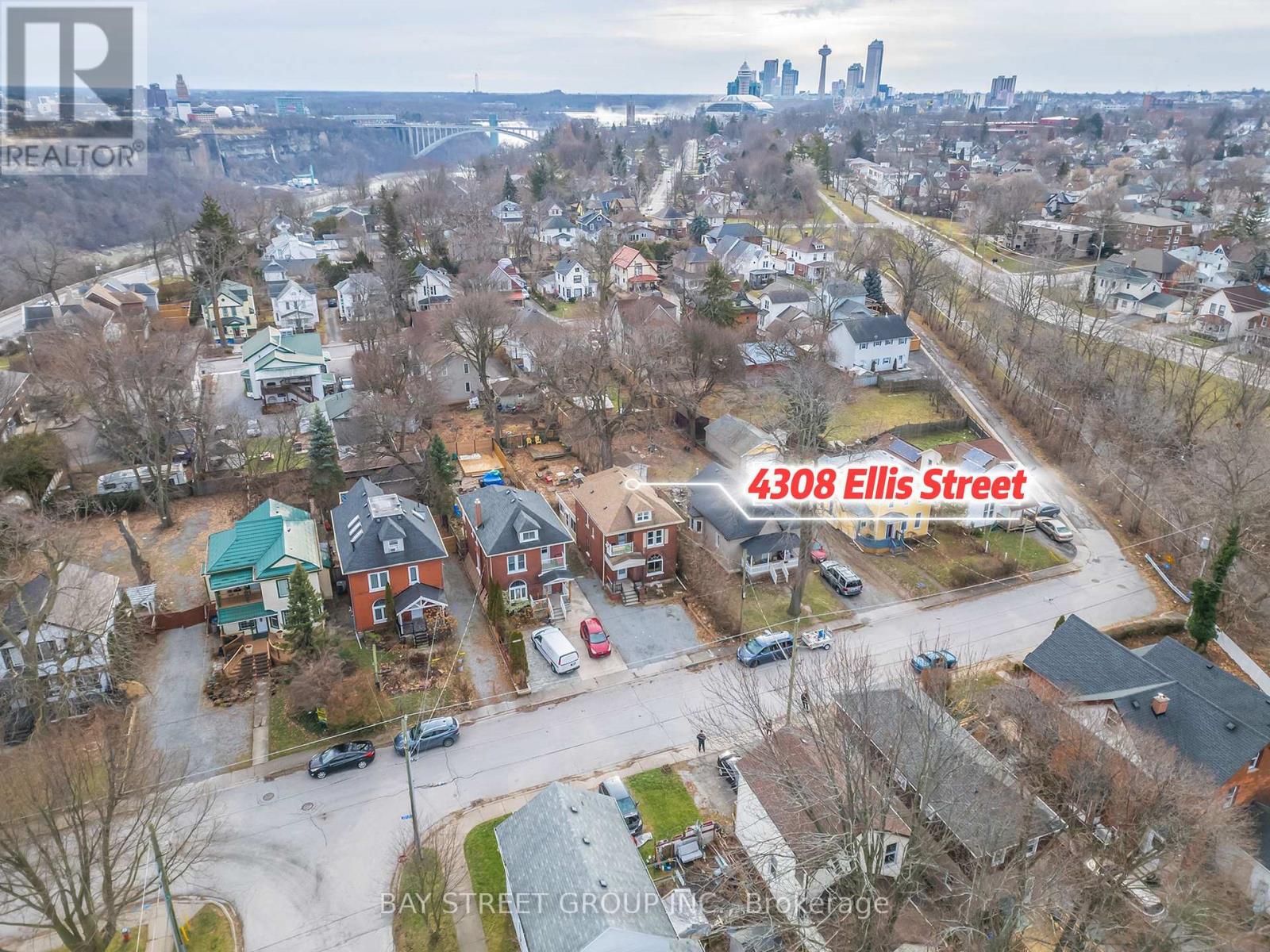 4308 Ellis Street N, Niagara Falls, Ontario  L2E 1H1 - Photo 2 - X12727596