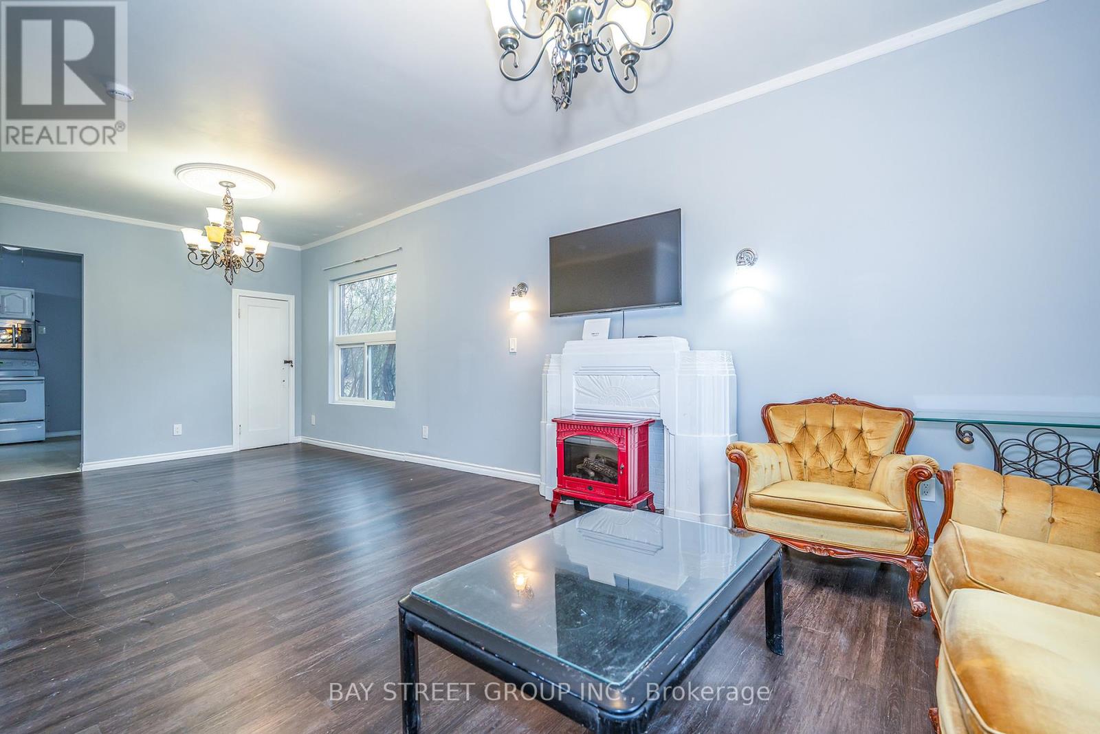 4308 Ellis Street N, Niagara Falls, Ontario  L2E 1H1 - Photo 5 - X12727596