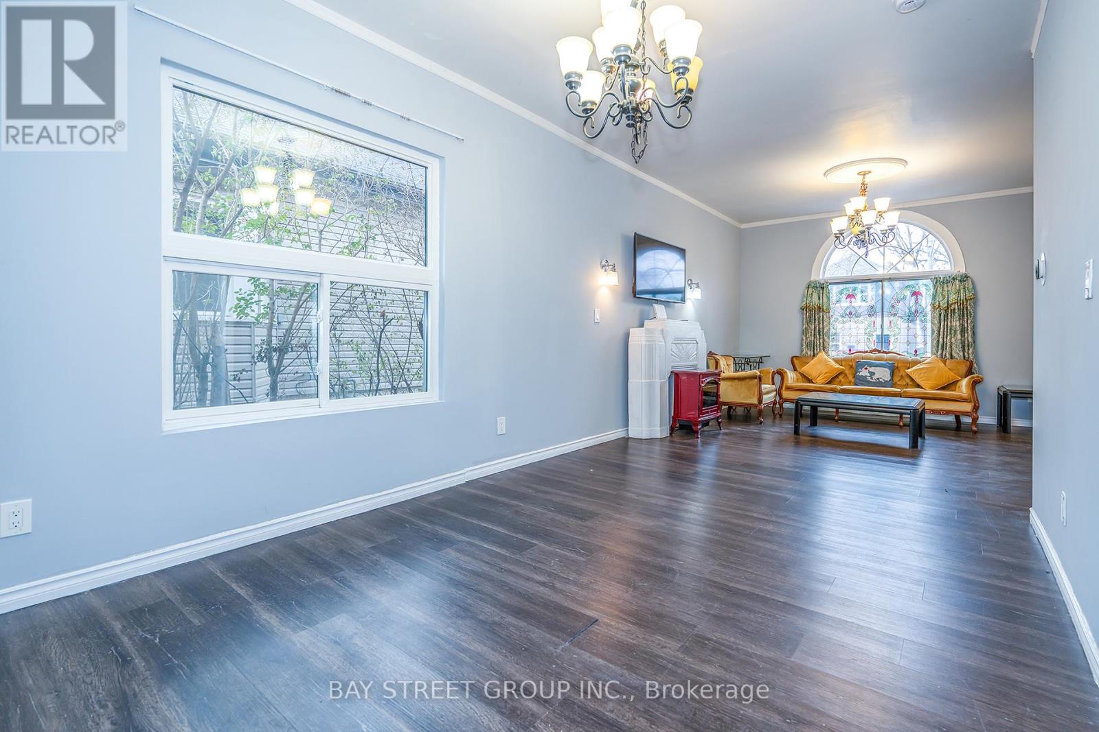 4308 Ellis Street N, Niagara Falls, Ontario  L2E 1H1 - Photo 6 - X12727596