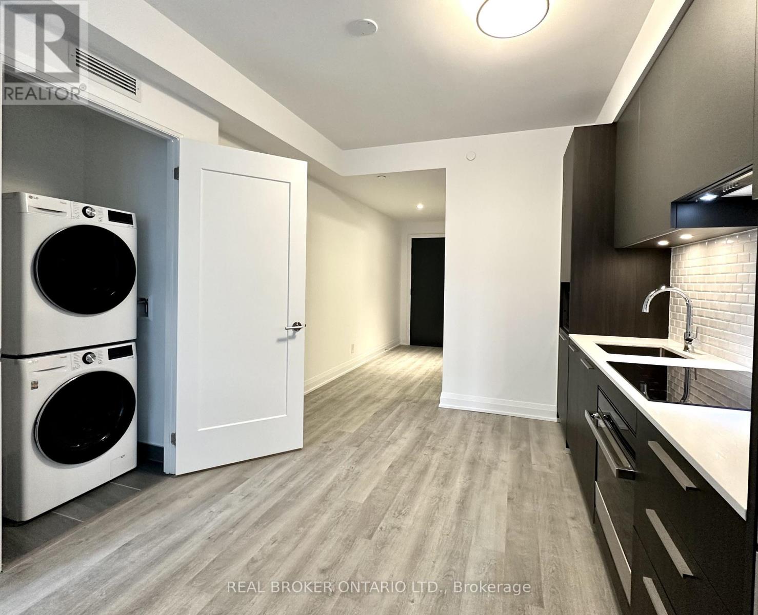 1702 - 65 Broadway Avenue, Toronto, Ontario  M4P 1T9 - Photo 11 - C12727598