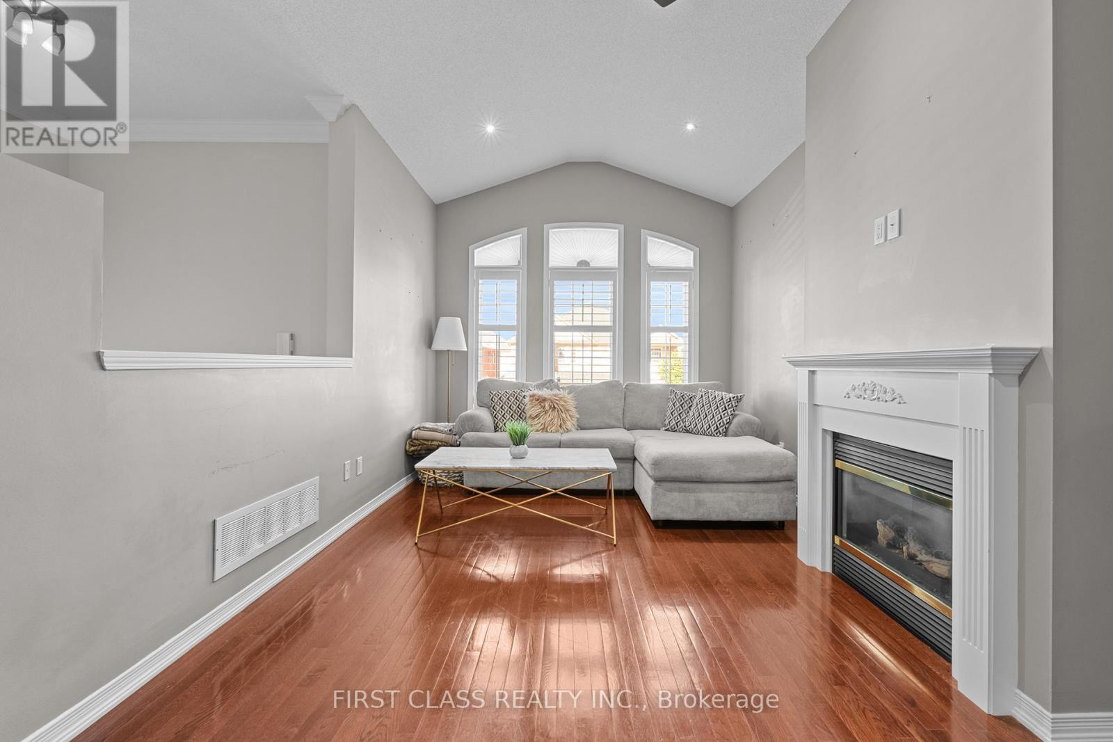 15 Belinda Drive, Brampton, Ontario  L7A 2W7 - Photo 11 - W12727590