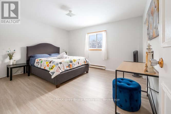 26 Maple Golf Crescent, Northern Bruce Peninsula, Ontario  N0H 2R0 - Photo 16 - X12727600