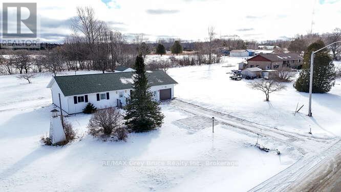 26 Maple Golf Crescent, Northern Bruce Peninsula, Ontario  N0H 2R0 - Photo 35 - X12727600