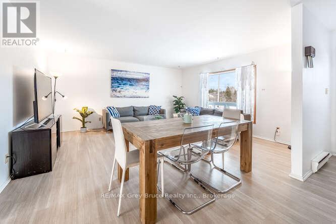 26 Maple Golf Crescent, Northern Bruce Peninsula, Ontario  N0H 2R0 - Photo 7 - X12727600