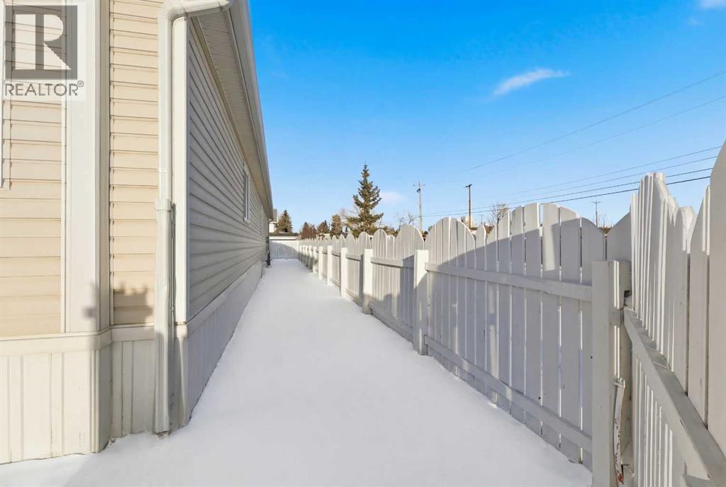 1, 900 Ross Street, Crossfield, Alberta  T0M 0S0 - Photo 31 - A2276345