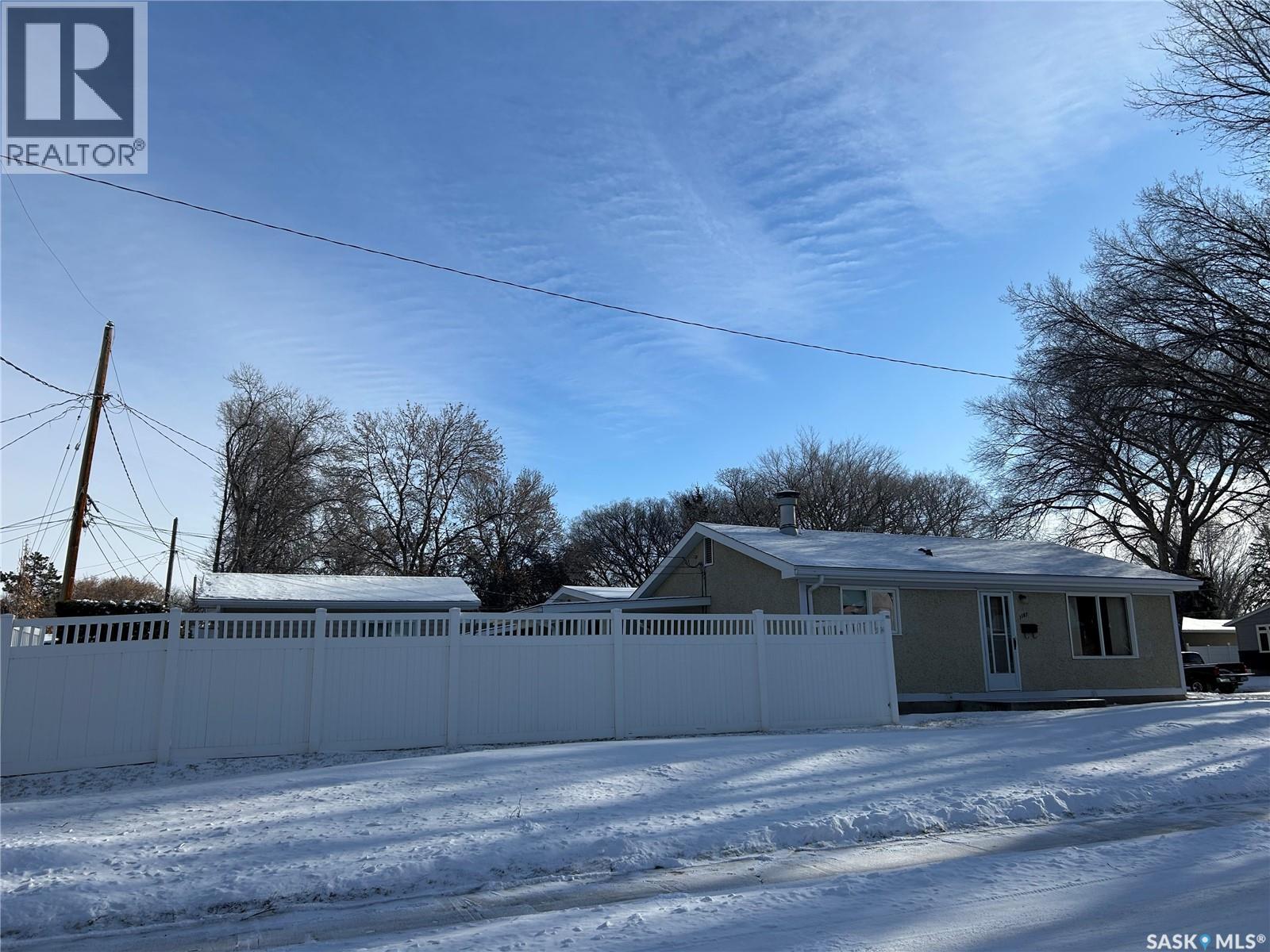 1187 Currie Crescent, Moose Jaw, Saskatchewan  S6H 5M9 - Photo 4 - SK027353