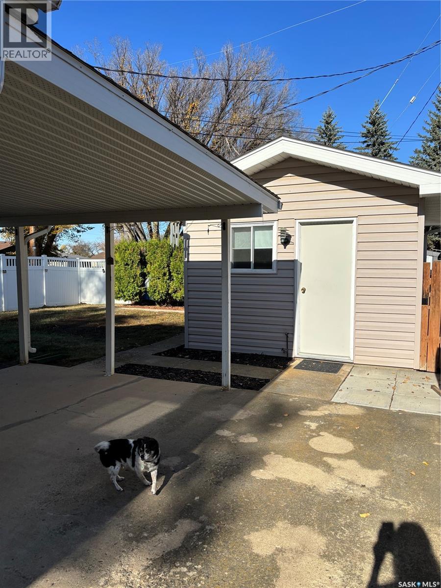 1187 Currie Crescent, Moose Jaw, Saskatchewan  S6H 5M9 - Photo 9 - SK027353