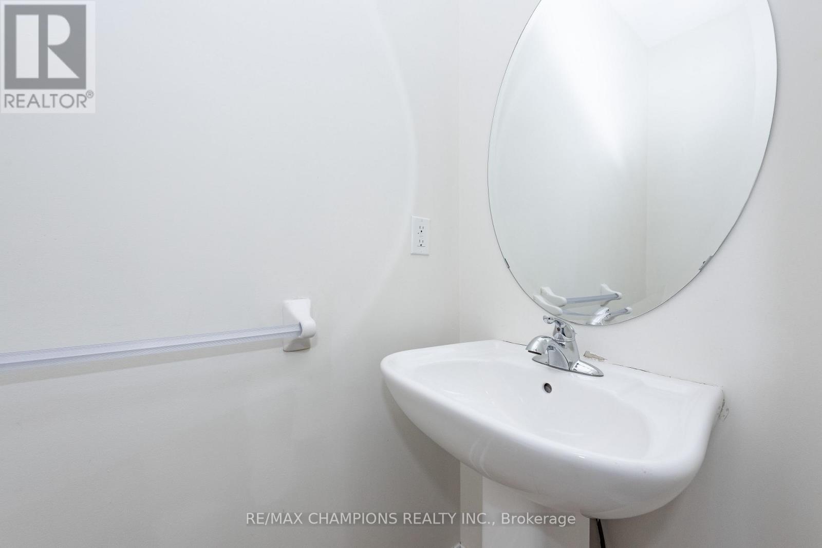 64 Pennycross Crescent, Brampton, Ontario  L7A 4M1 - Photo 19 - W12726106