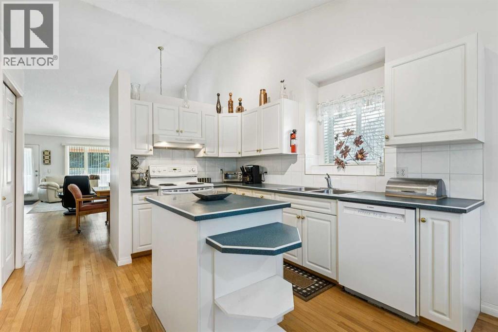 312 Prominence Heights Sw, Calgary, Alberta  T3H 2Z6 - Photo 6 - A2280693