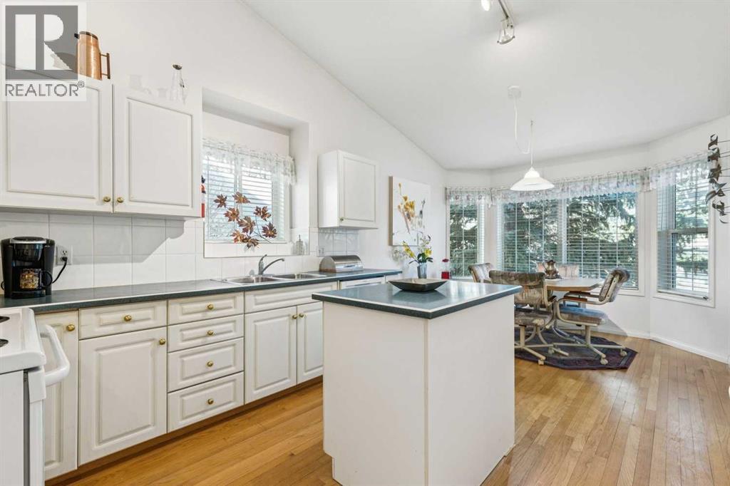 312 Prominence Heights Sw, Calgary, Alberta  T3H 2Z6 - Photo 9 - A2280693