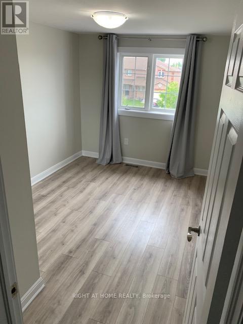 362 Dunsmore 362 Dunsmore Ln Lane, Barrie, Ontario  L4M 7B2 - Photo 8 - S12727618