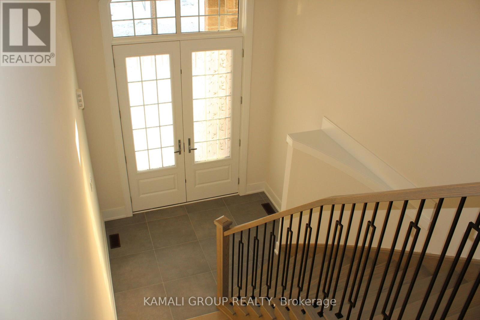 52 Hitching Post, Georgina, Ontario  L4P 0S7 - Photo 4 - N12726610