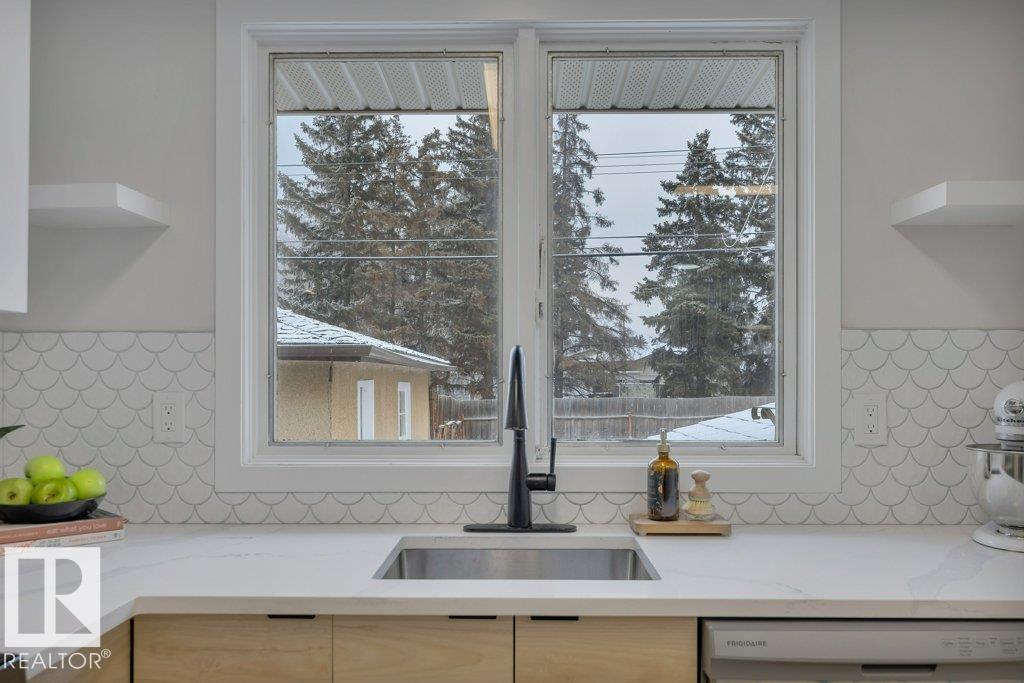 10239 50 St Nw, Edmonton, Alberta  T6A 2C2 - Photo 16 - E4471013