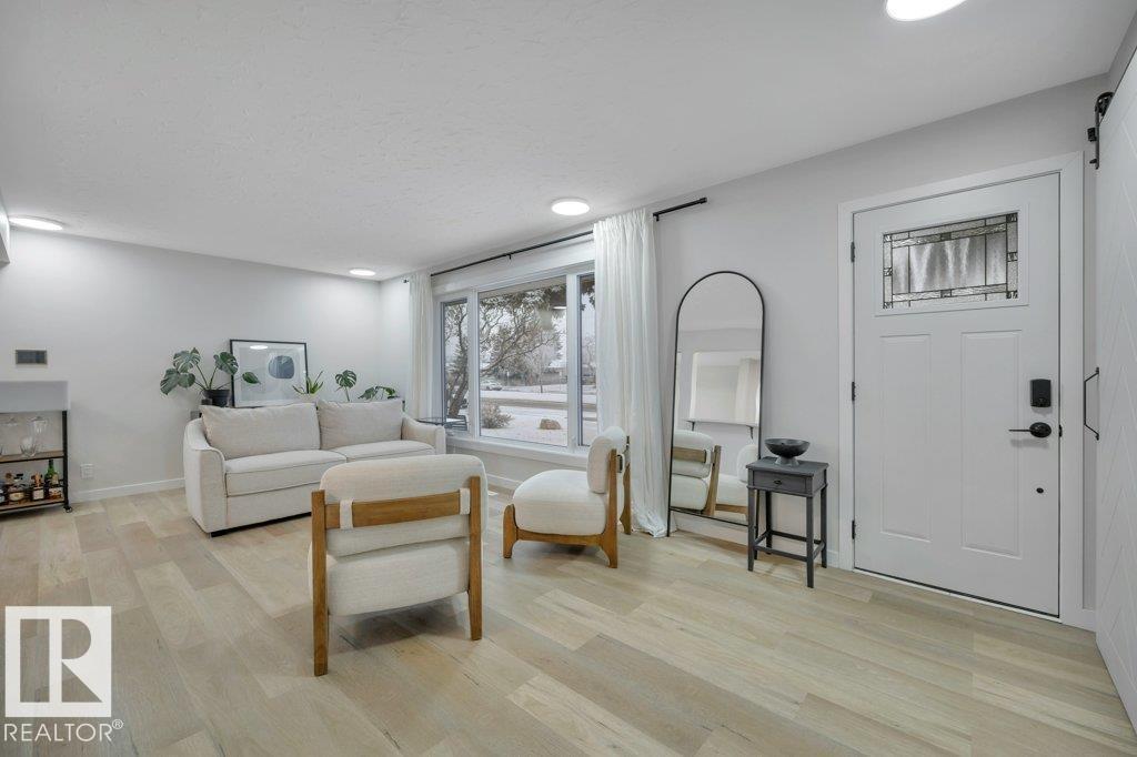 10239 50 St Nw, Edmonton, Alberta  T6A 2C2 - Photo 6 - E4471013