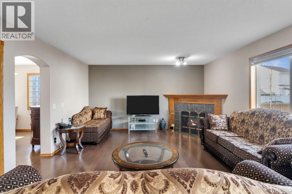 717 Coral Springs Boulevard Ne, Calgary, Alberta  T3J 3T4 - Photo 10 - A2229232