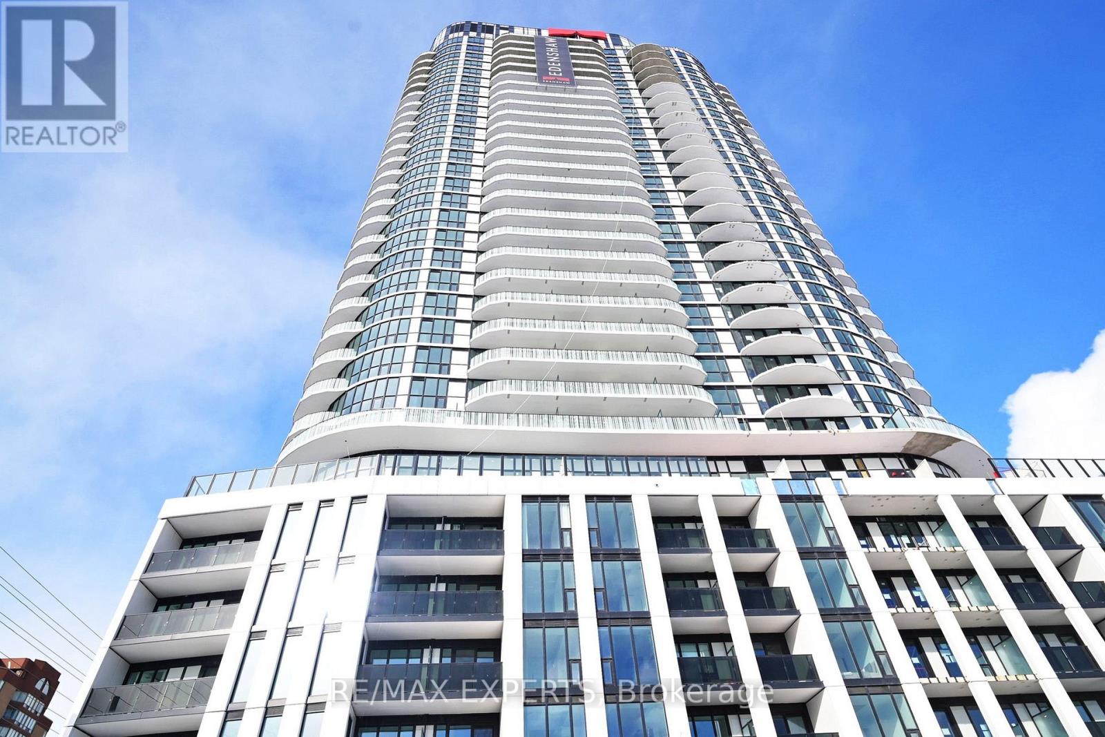 810 - 1 FAIRVIEW ROAD E, Mississauga, Ontario