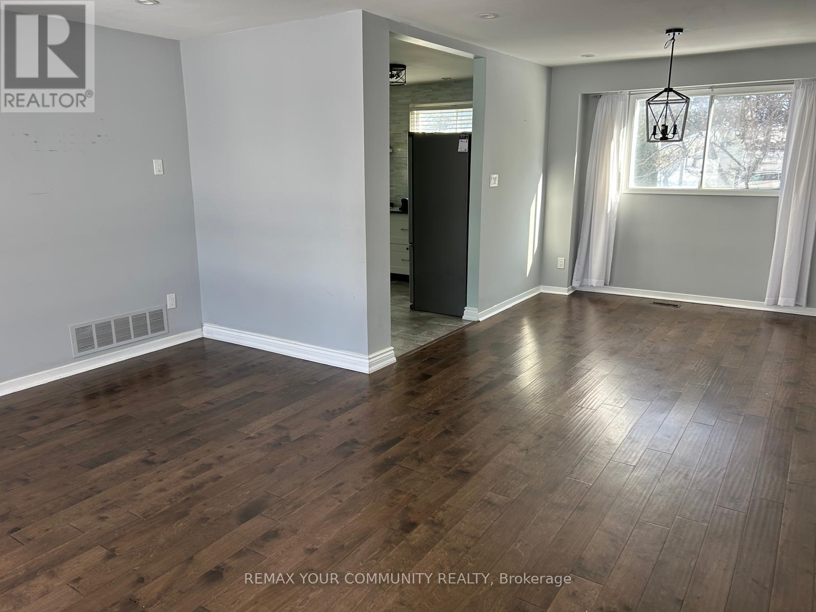 188 Mason Avenue, Bradford West Gwillimbury, Ontario  L3Z 1B2 - Photo 16 - N12460793