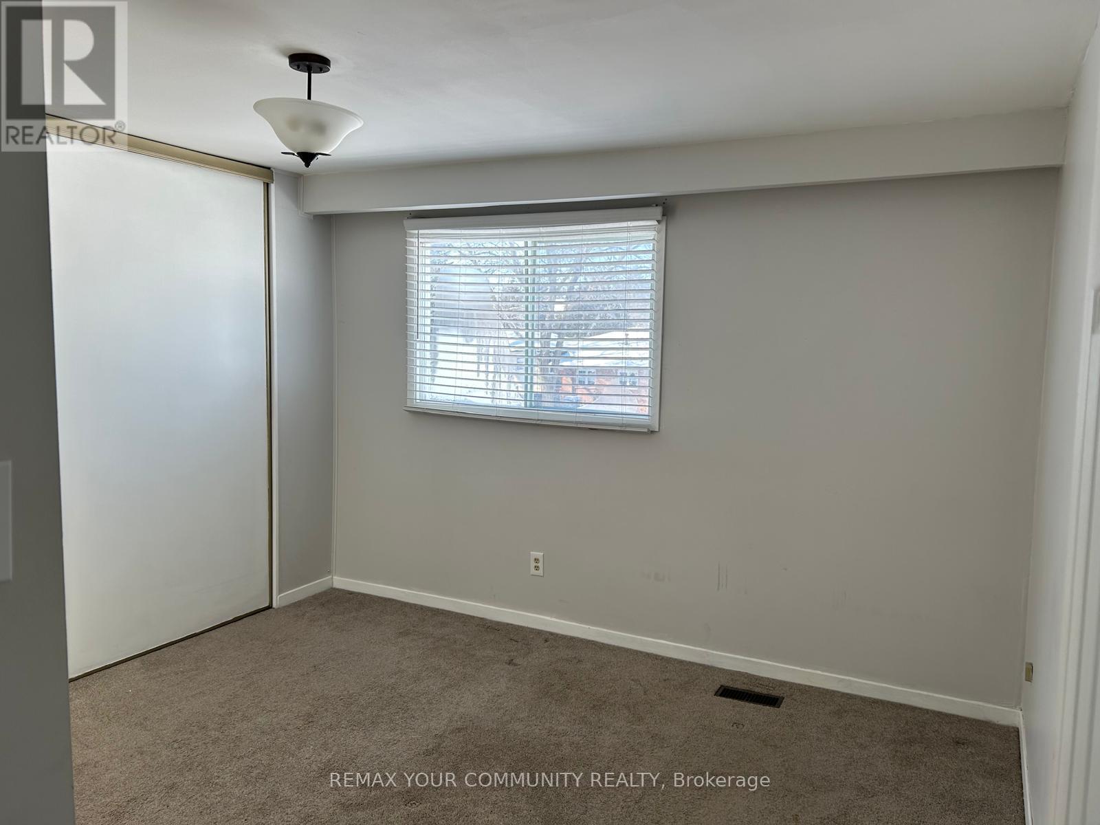 188 Mason Avenue, Bradford West Gwillimbury, Ontario  L3Z 1B2 - Photo 36 - N12460793