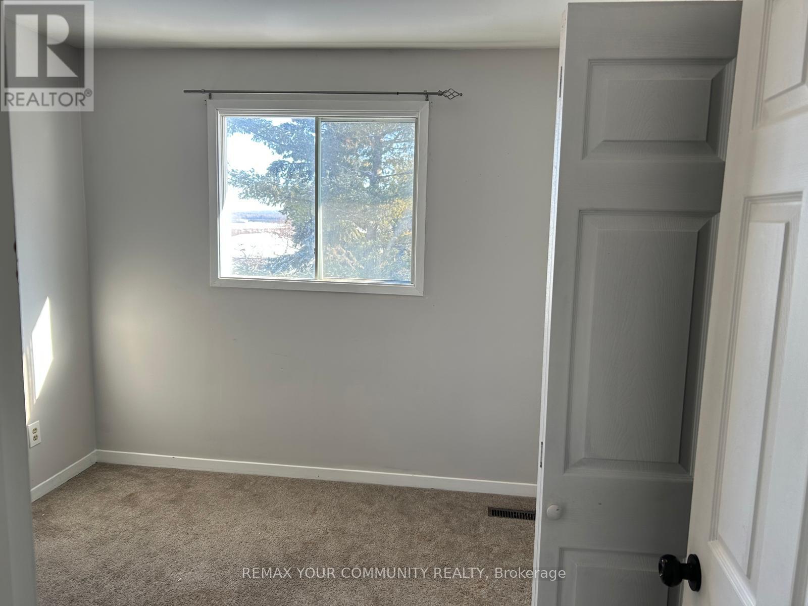 188 Mason Avenue, Bradford West Gwillimbury, Ontario  L3Z 1B2 - Photo 35 - N12460793