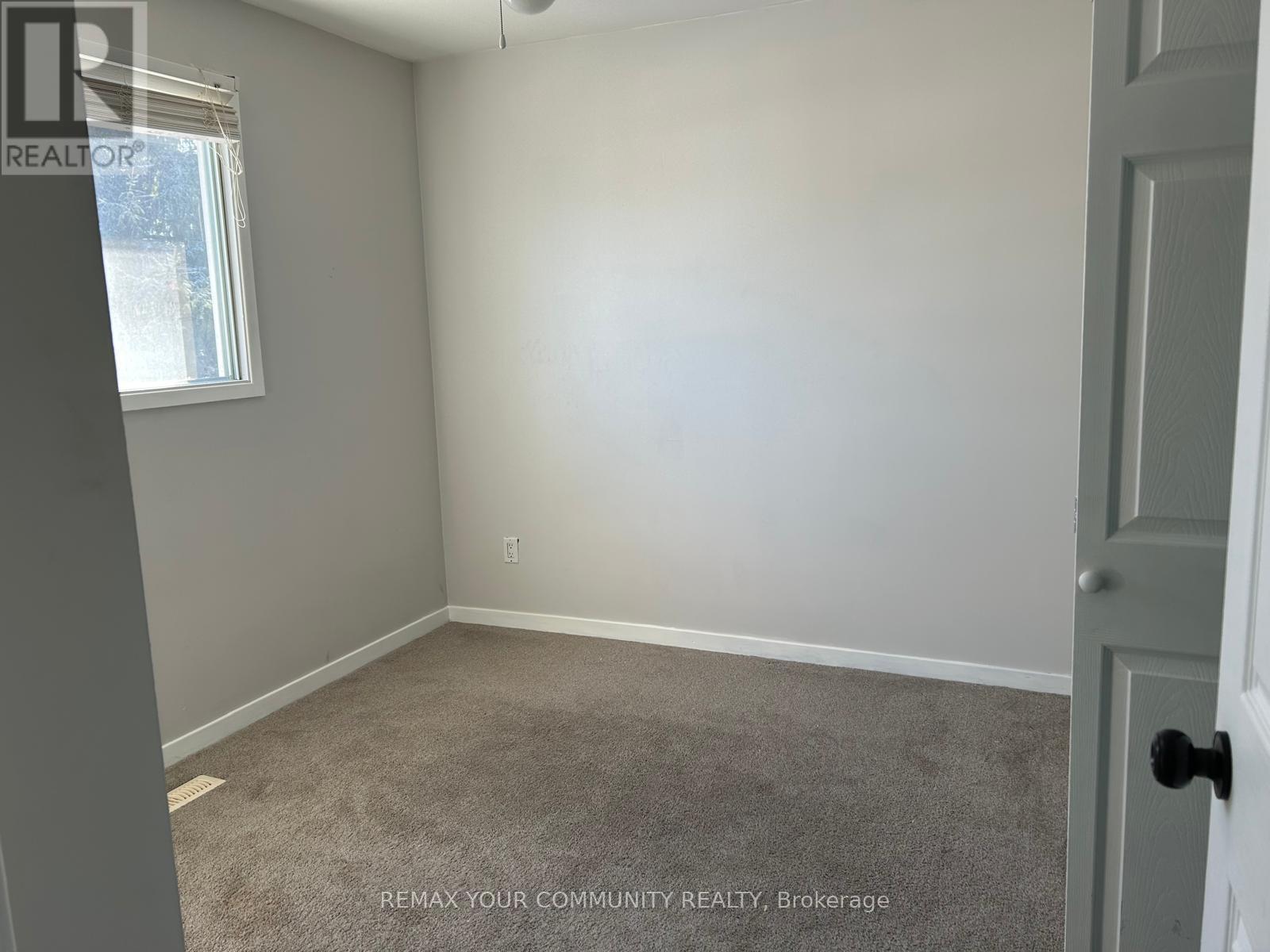 188 Mason Avenue, Bradford West Gwillimbury, Ontario  L3Z 1B2 - Photo 37 - N12460793