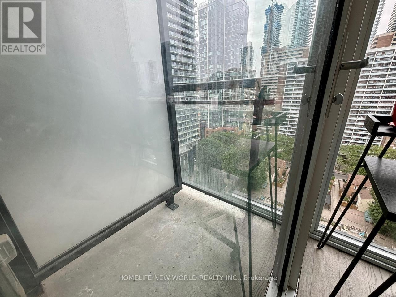 1403 - 17 Dundonald Street, Toronto, Ontario  M4Y 1K3 - Photo 7 - C12727646