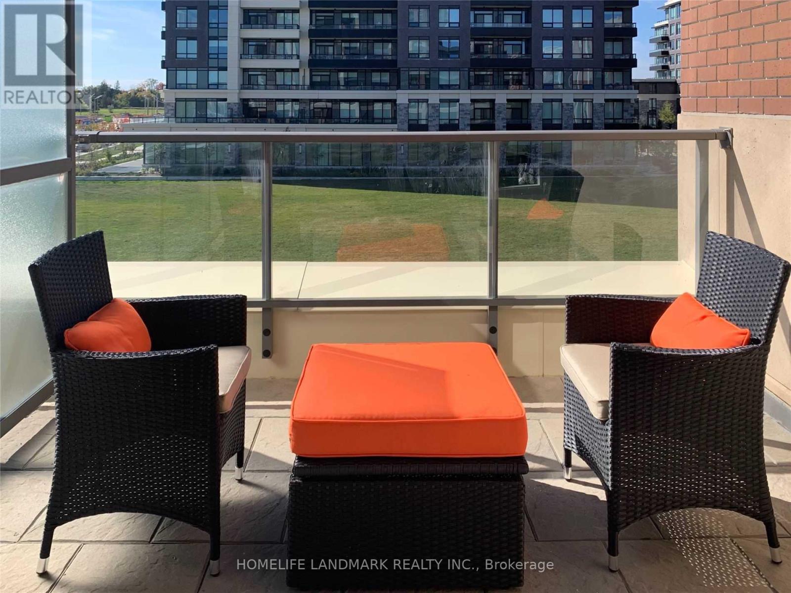 330 - 18 Uptown Drive, Markham, Ontario  L3R 5M5 - Photo 13 - N12727632