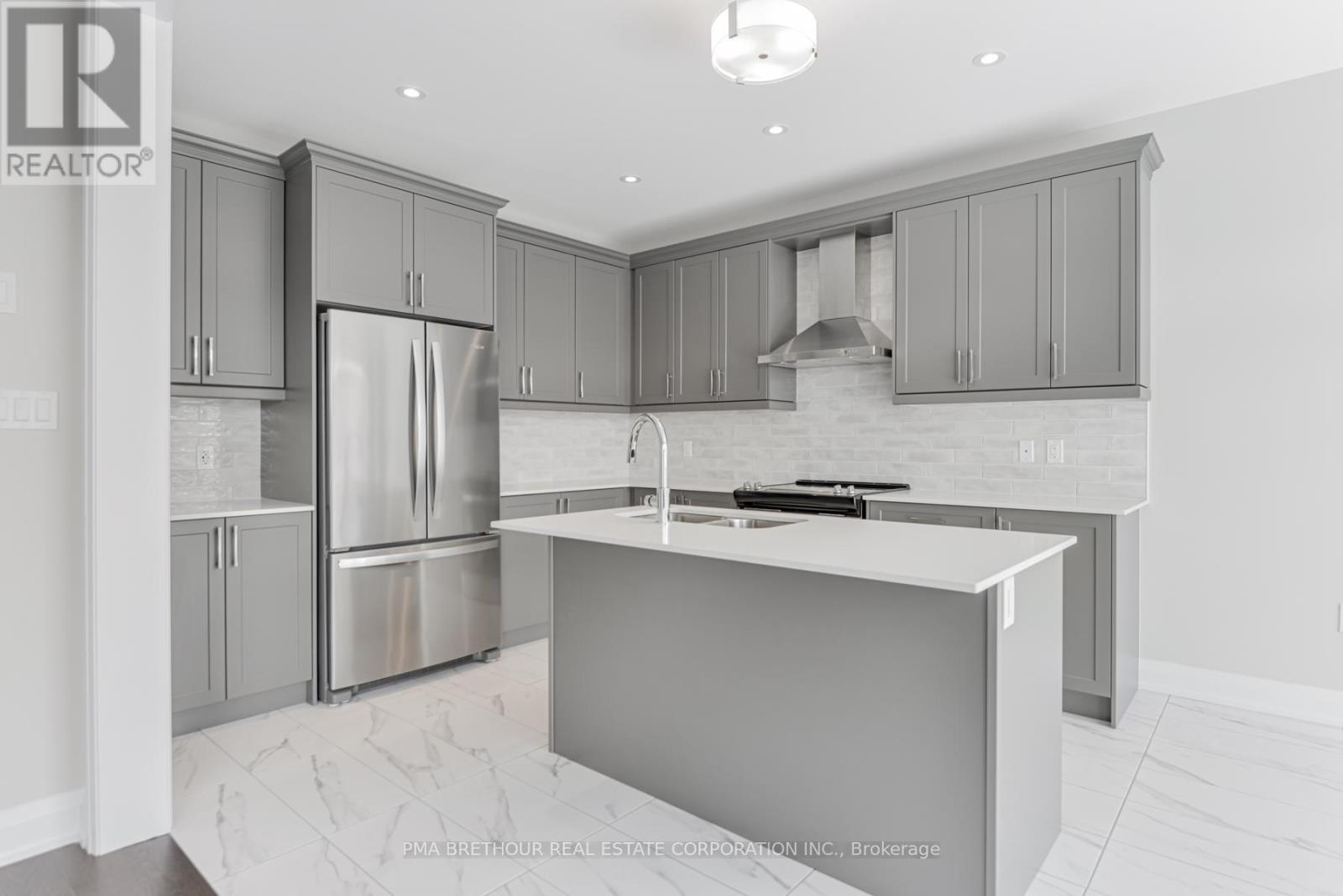 48 Periwinkle Road, Springwater, Ontario  L9X 2C8 - Photo 4 - S12727640