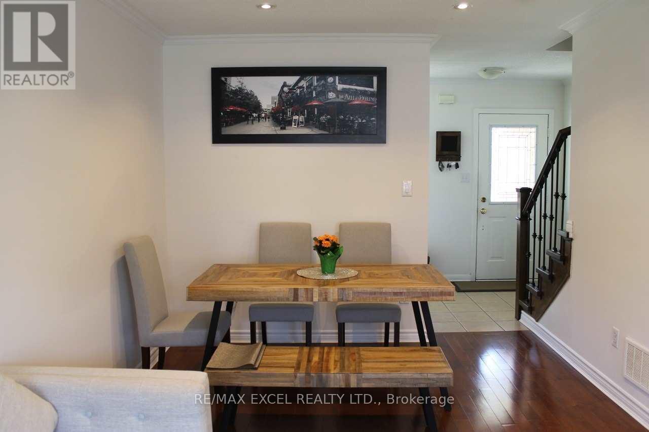 844 Gazley Circle, Milton, Ontario  L9T 6L6 - Photo 2 - W12727642