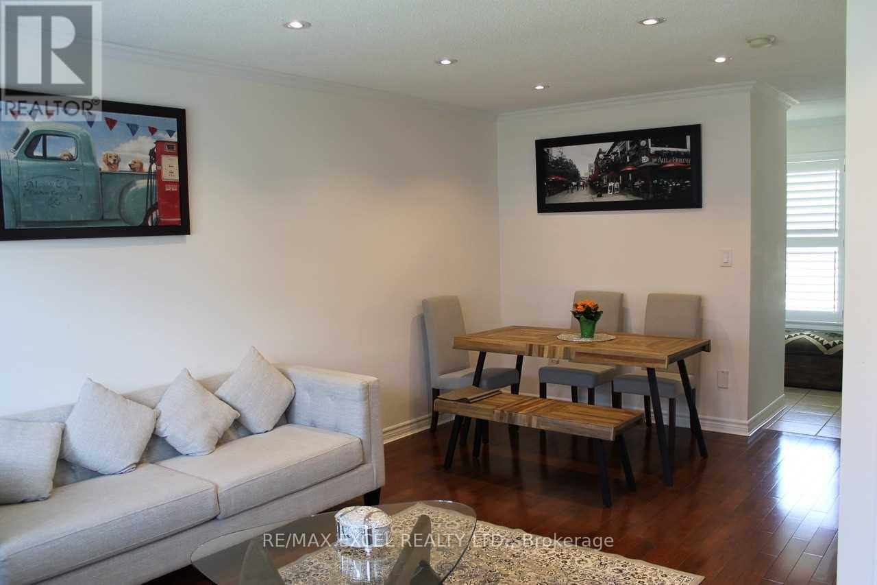 844 Gazley Circle, Milton, Ontario  L9T 6L6 - Photo 3 - W12727642