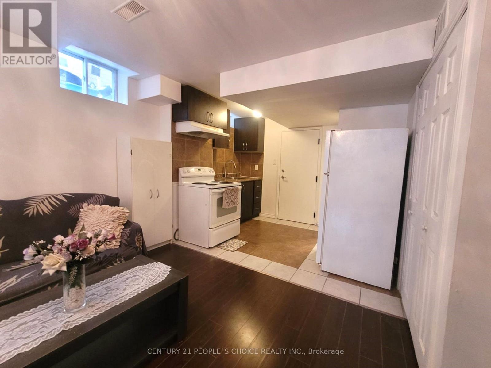 Bsmt - 40 Palm Tree Road, Brampton, Ontario  L6V 4N6 - Photo 2 - W12669770