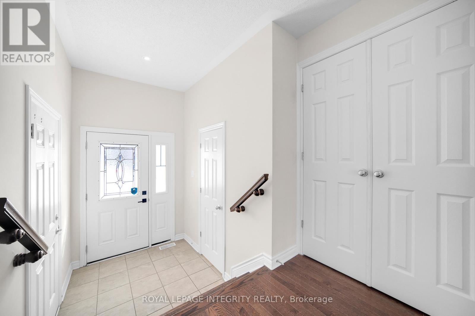 109 Calvington Avenue, Ottawa, Ontario K2T 0H7 - Photo 3 - X12727650