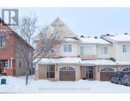 109 CALVINGTON AVENUE, Ottawa, Ontario