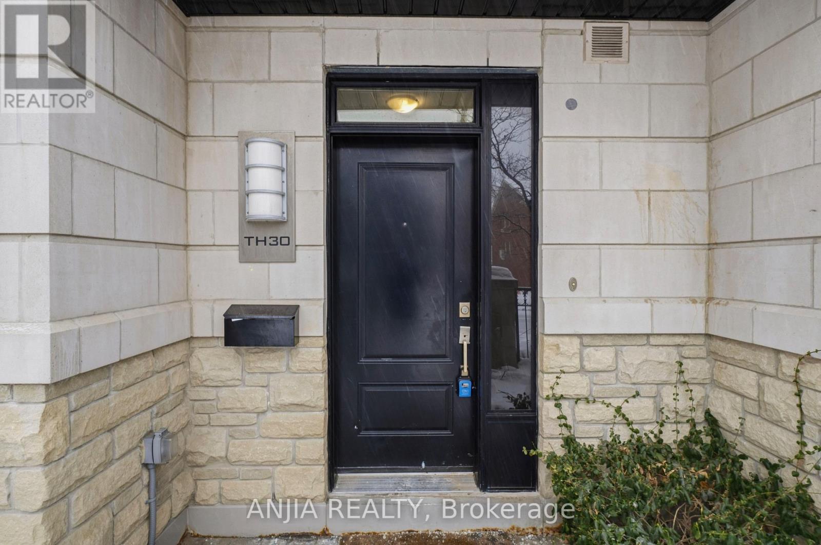 Th30 - 9 Oakburn Crescent, Toronto, Ontario  M2N 2T5 - Photo 2 - C12727654