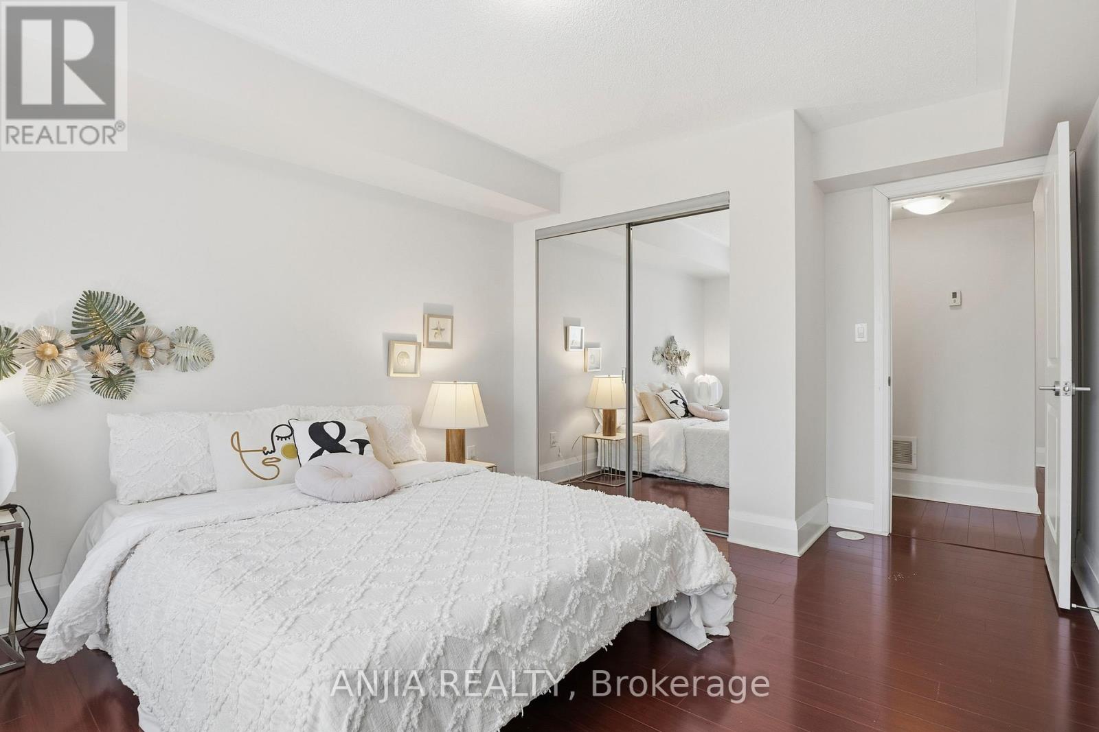 Th30 - 9 Oakburn Crescent, Toronto, Ontario  M2N 2T5 - Photo 20 - C12727654
