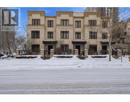 TH30 - 9 OAKBURN CRESCENT, Toronto, Ontario