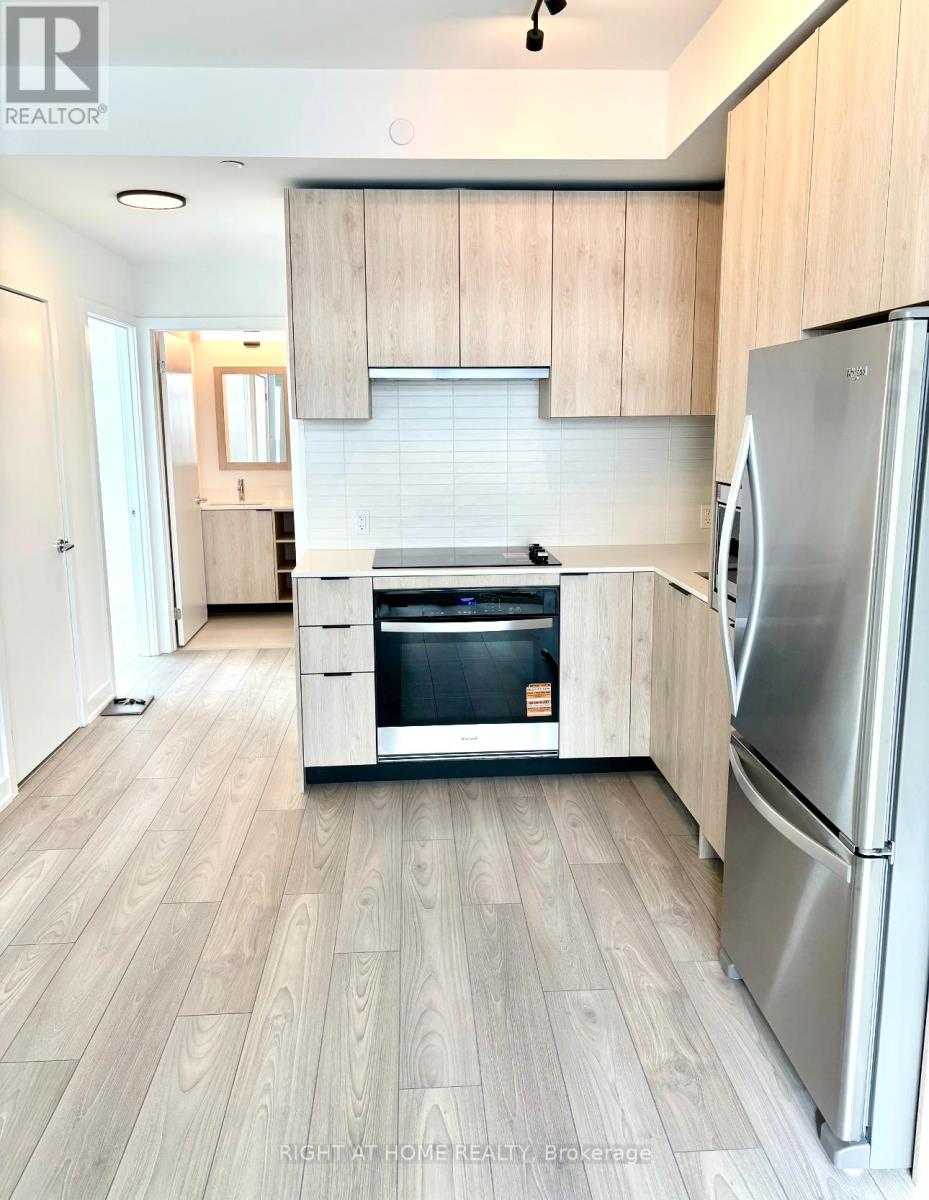 1007 Queensway, Toronto, Ontario  M8Z 0H4 - Photo 3 - W12727656