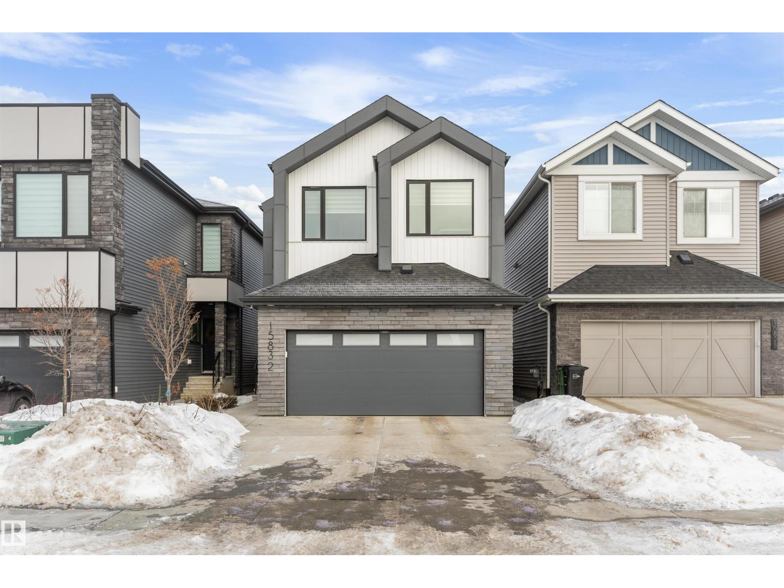 15832 22 Av Sw, Edmonton, Alberta  T6W 4L1 - Photo 1 - E4471019