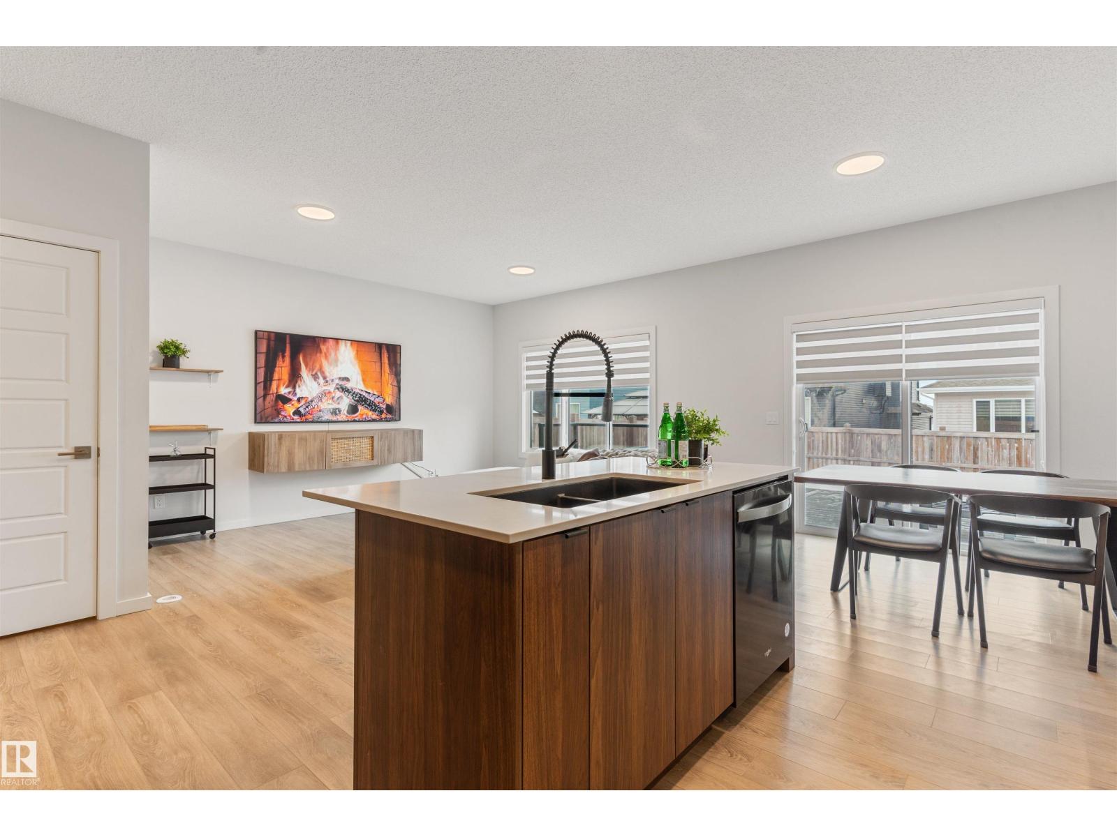 15832 22 Av Sw, Edmonton, Alberta  T6W 4L1 - Photo 15 - E4471019