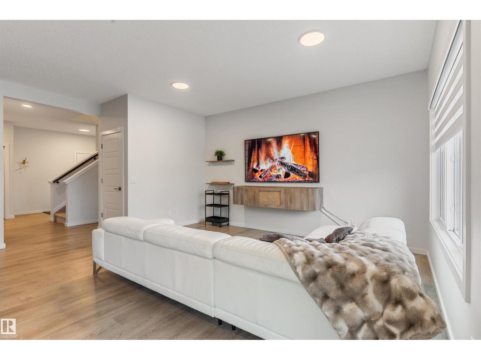 15832 22 Av Sw, Edmonton, Alberta  T6W 4L1 - Photo 19 - E4471019